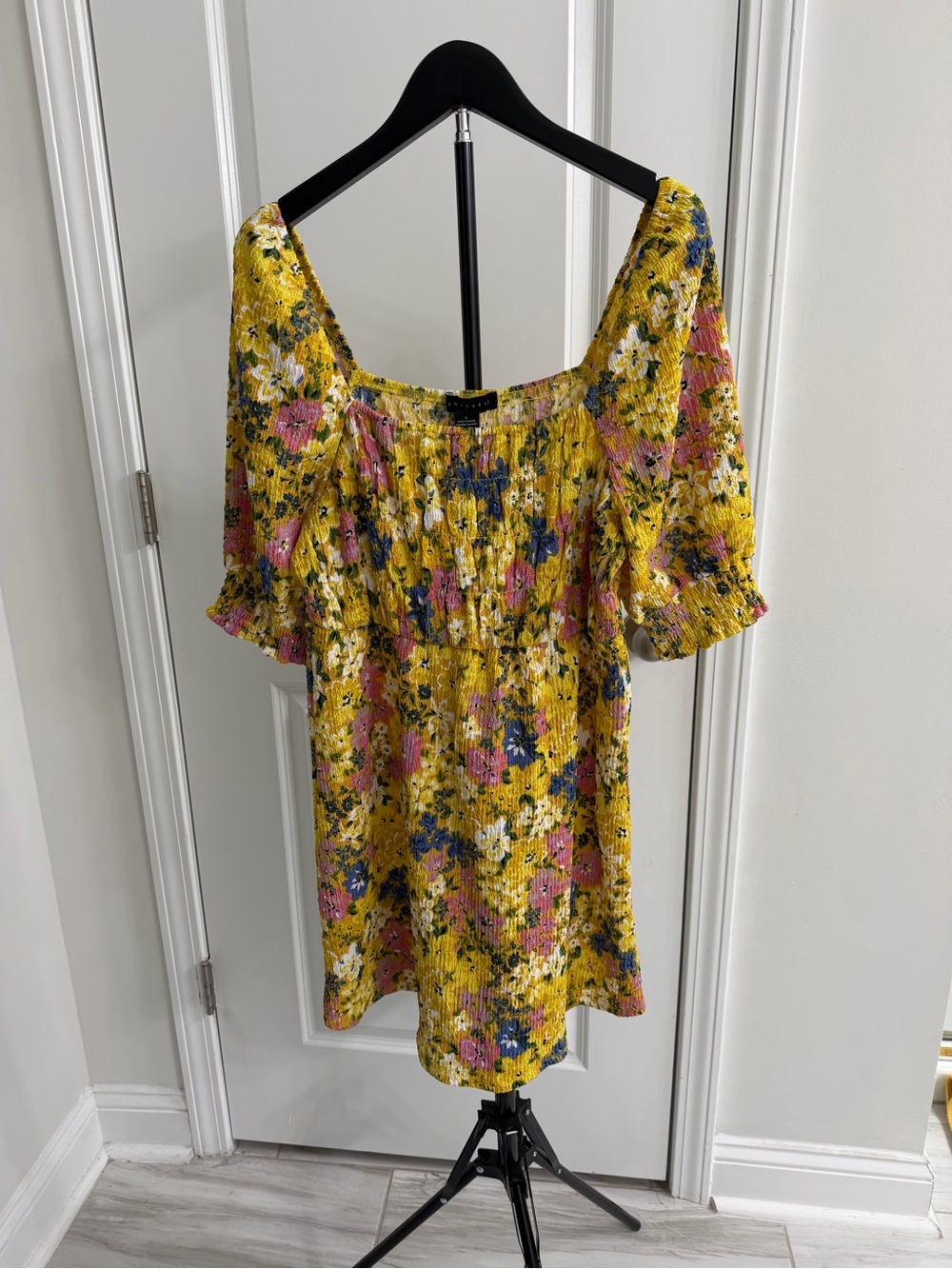 Sanctuary Yellow Floral Smocked Mini Dress Size Large Puff Sleeve Square Neck